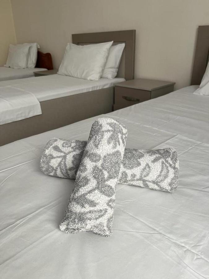 Riviera Rooms Sarande Exterior photo