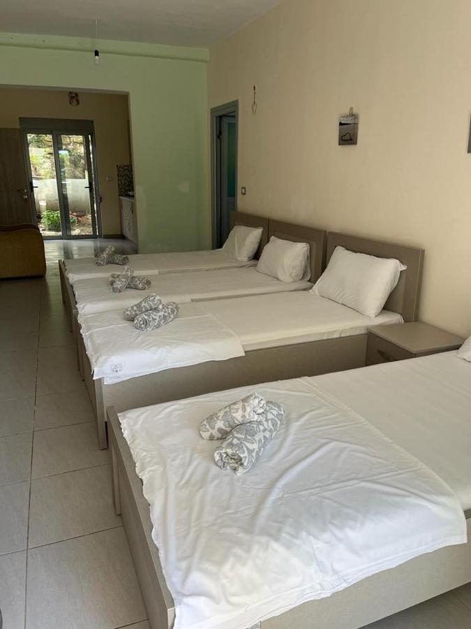 Riviera Rooms Sarande Exterior photo