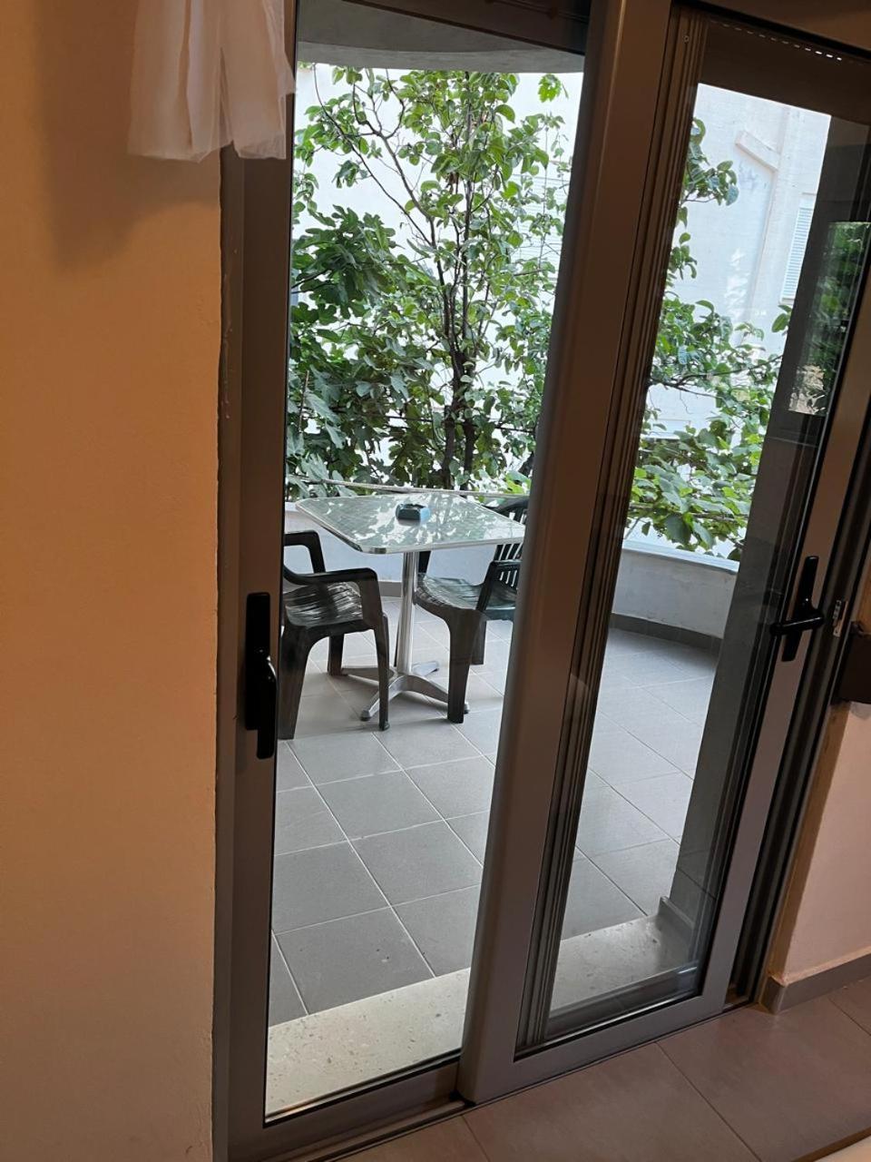 Riviera Rooms Sarande Exterior photo